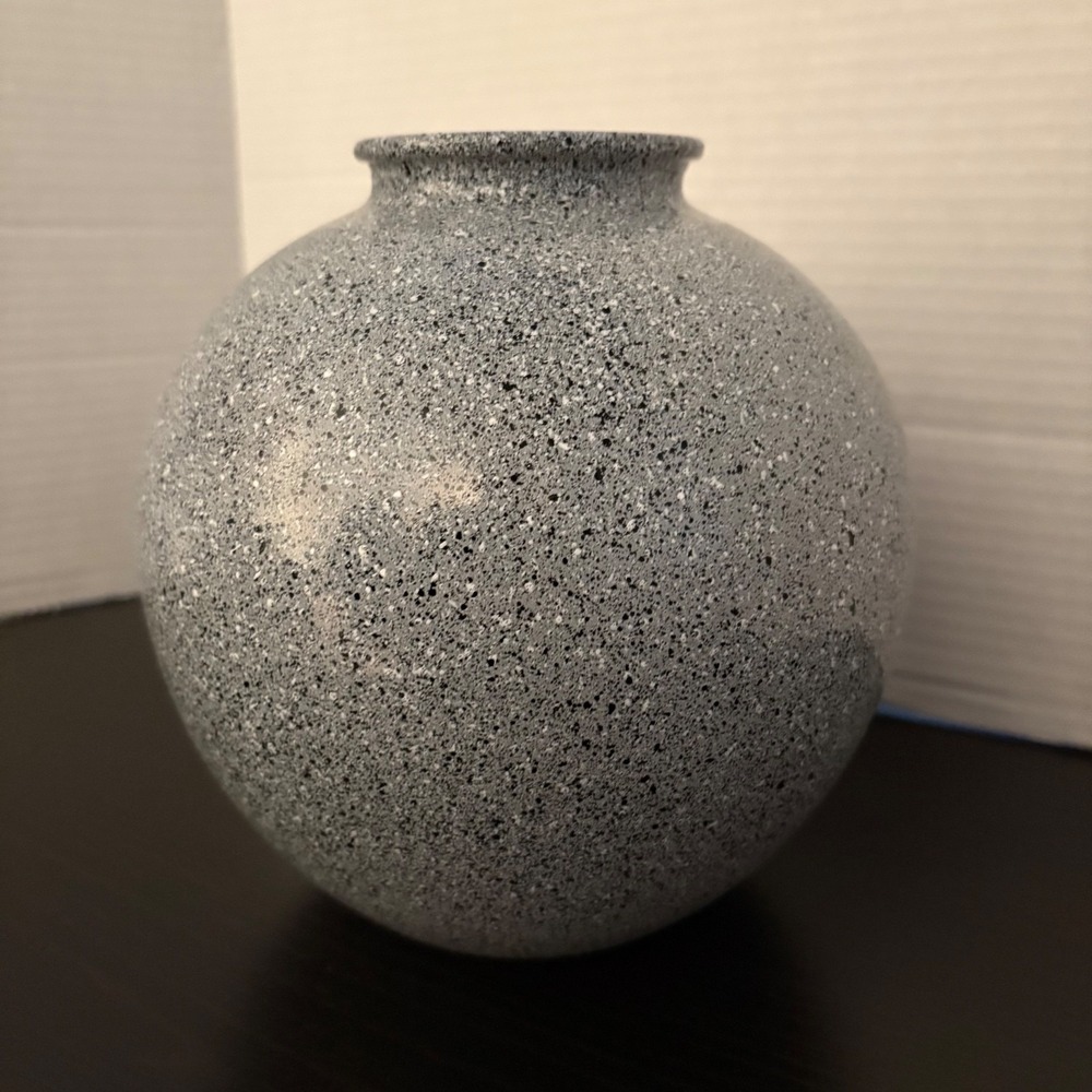 Speckled Round Ceramic Vase‎ Gray Black Modern Minimalist Globe Shape 7" EUC - Picture 2 of 7